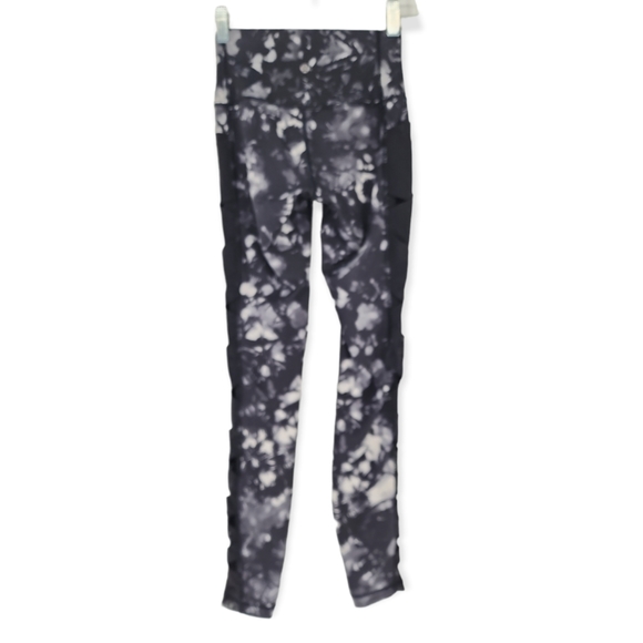 Lululemon Rise and Flow Pant (Full-On Luxtreme) - Picture 5 of 8